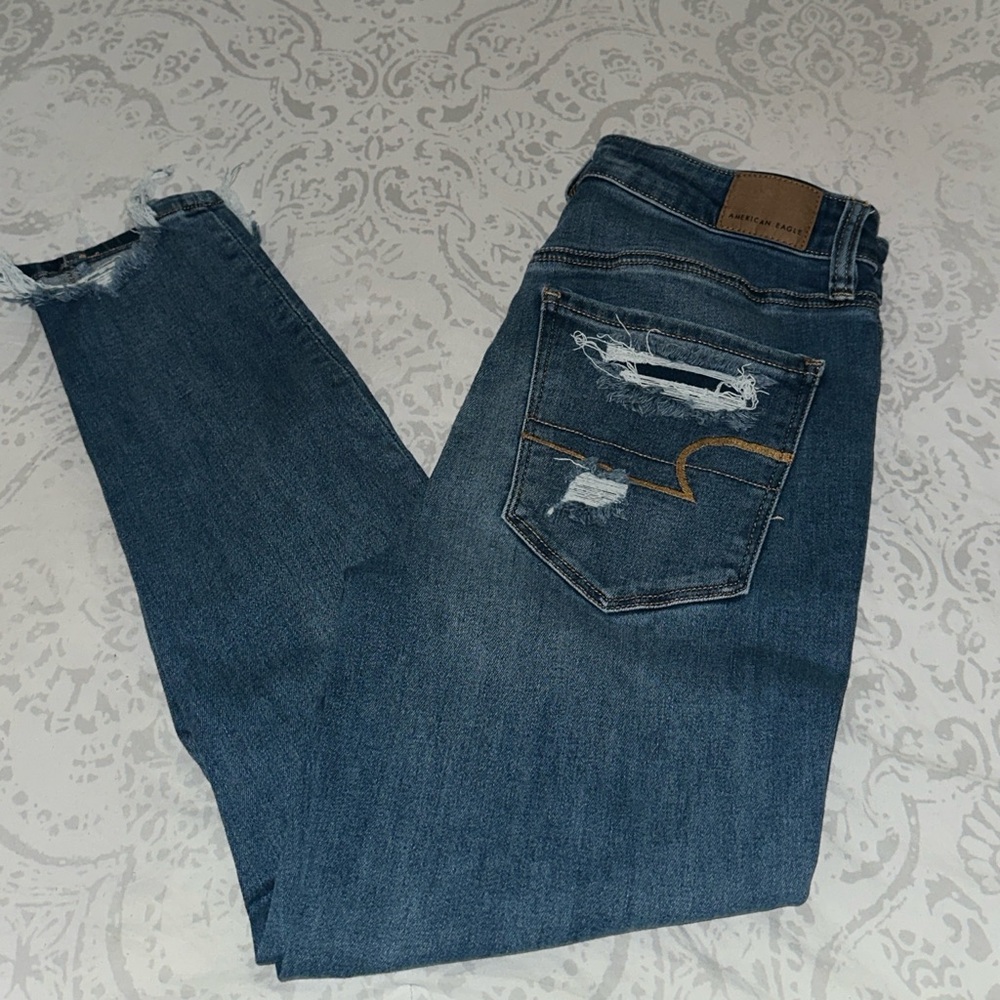 Distressed American Eagle Blue Jeans Woman’s